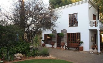 De Stallen Guest Villas and Golf Course