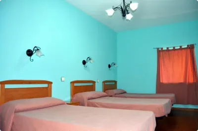 Albergue Aurora Boreal Hotels near Merendero La Puria