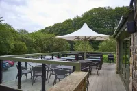 The Red Lion Hawkshaw - Parkplatz