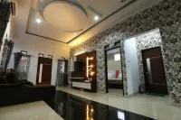 Shanrilla Hotel Hotels in Singaparna