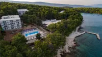Aminess Younique Senses Resort Hôtels à : Jelsa