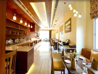 Eastern Palace Hotel - Breakfast