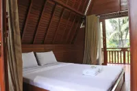 Woody Villa Hotels in Kecamatan Parigi