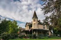 Hummingbird Inn Hotels near إيستون