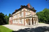 Château de la Bribourdière- 8Min Cabourg Hotel a Putot-en-Auge
