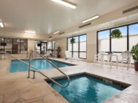 奧羅拉-內珀維爾地區速8酒店 奧羅拉酒店