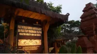 Majapahit Homestay by Bhagaskara