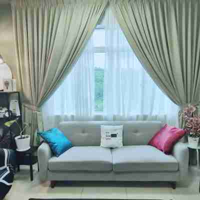 Khailily Hillview Guesthouse KLIA & Sepang Circuit Rooms