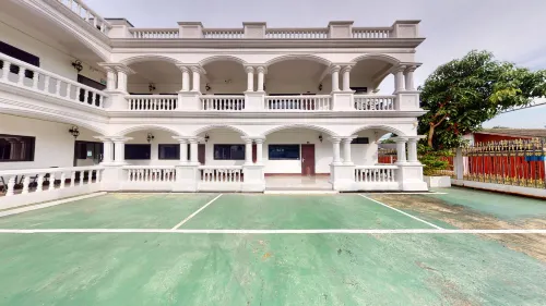 Happiness Guesthouse