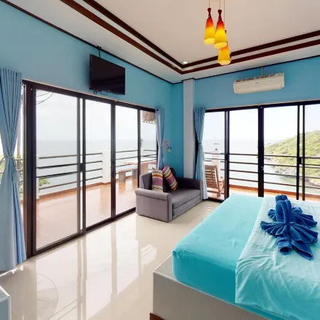 Ocean View Resort - Koh Sichang Отели рядом с достопримечательностью «Ко Си Чанг»