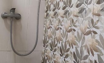 Behomy Cozynest Gayungsari