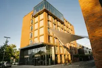 Loom Hotel & Skybar Hoteles en Uhingen