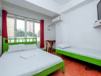 Stay Malate (Wanderers Guest House) Hotel berhampiran Taman Paco