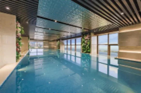 Similan Hotel Zhuhai（Gongbei Port High speed Railway Station）