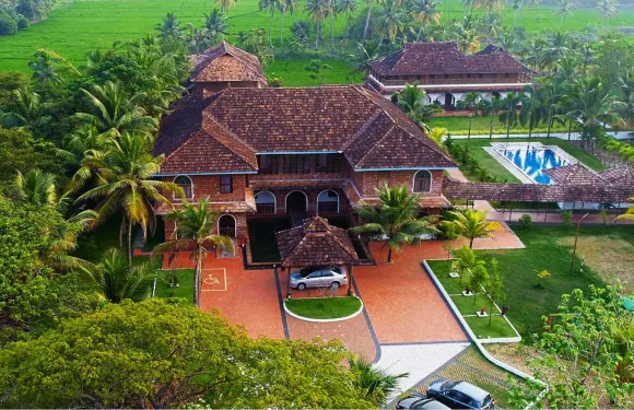 庫瑪拉孔傳統旅館