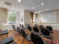 Hotel am Schloss KÖPENICK Berlin by Golden Tulip Các khách sạn gần Sân vận động Alte Foersterei