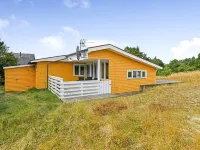 "Heinke" - 2km from the Sea
