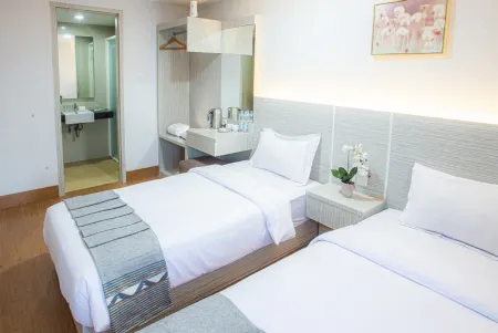 Dragon Inn Kendari Отели в г. Mandonga