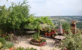 D'Ici et d'Ailleurs - Housity