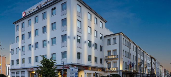 Best Western Plus Hotel Bologna Hotele w: Wenecja