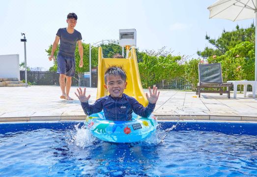 오키나와 호텔 수영장 전경