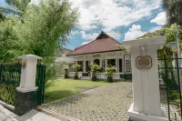 庫圖斯庫圖斯克萊米豪斯飯店 Yogyakarta附近的飯店