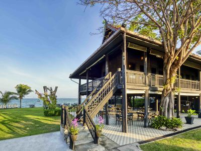 庭 モーベンピック アサラ リゾート&スパ ホアヒンの写真