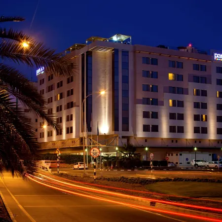 Golden Tulip Muscat