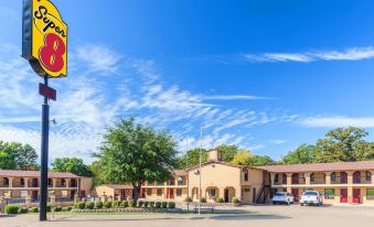 Super 8 by Wyndham Mt. Pleasant TX
