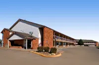 Americas Best Value Inn-Garden City