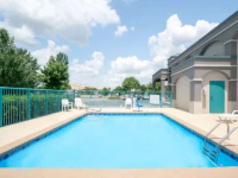 Super 8 by Wyndham Murfreesboro Hotels in Murfreesboro