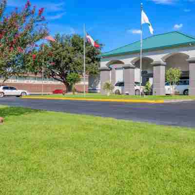 La Quinta Inn & Suites by Wyndham Sweetwater East Hotel Exterior