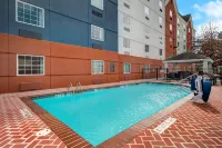 Candlewood Suites COLUMBIA-FT. JACKSON by IHG - مسبح
