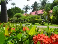Lanta Nice Beach Resort Các khách sạn gần Khlong Chak Waterfall