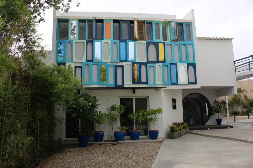 Ambiance Boutique Art Hotel Karachi Hotels in Карачі