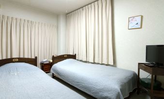 7. Ryokan N..