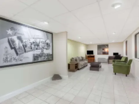 Super 8 by Wyndham Buffalo Hotels in Leon County