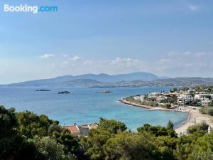 Stunning View Seaside 1-Bed Apartment in Saronida