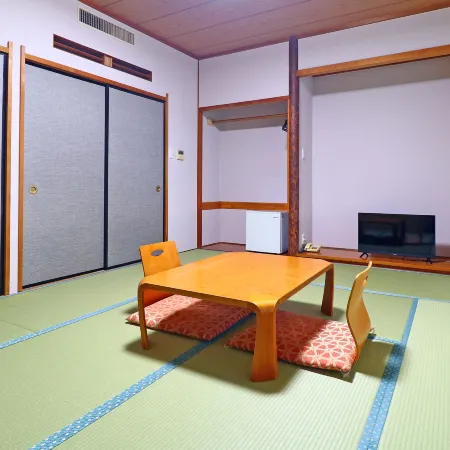Tochigi Grand Hotel Отели рядом с достопримечательностью «Железнодорожный вокзал Тотиги»