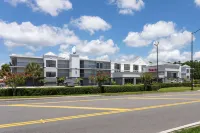 Ramada by Wyndham Altamonte Springs Near I-4 Hotels in Altamonte Springs