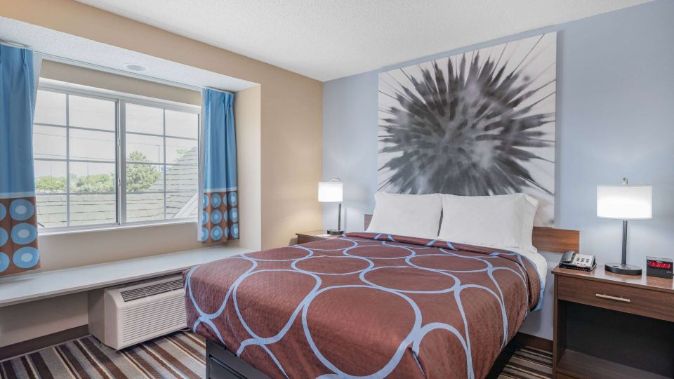 Super 8 by Wyndham Joliet