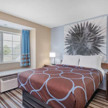 Super 8 by Wyndham Joliet