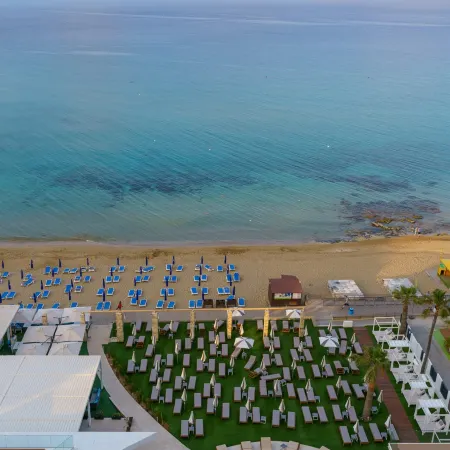 Flamingo Paradise Beach Hotel
