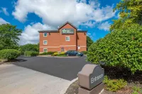 Extended Stay America Suites - Dayton - Fairborn - Parking