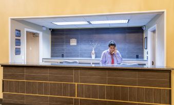 GrandStay Hotel & Suites - Waunakee