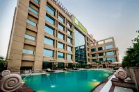 Holiday Inn AMRITSAR RANJIT AVENUE by IHG - プール