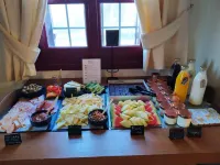 Lively Lofts by the Varos Residences - breakfast