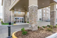 Comfort Inn & Suites Edmonton International Airport