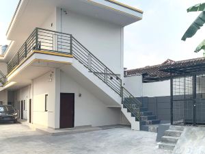 Urbanview Hotel Juanda Kota Agung by RedDoorz