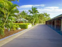 True Blue Motor Inn - Mountain view